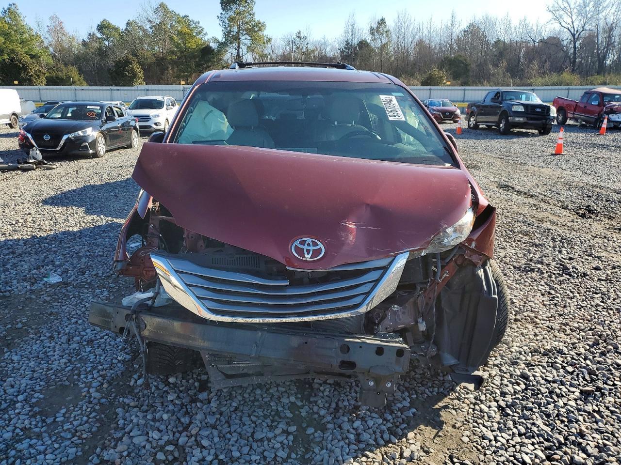 2015 TOYOTA SIENNA