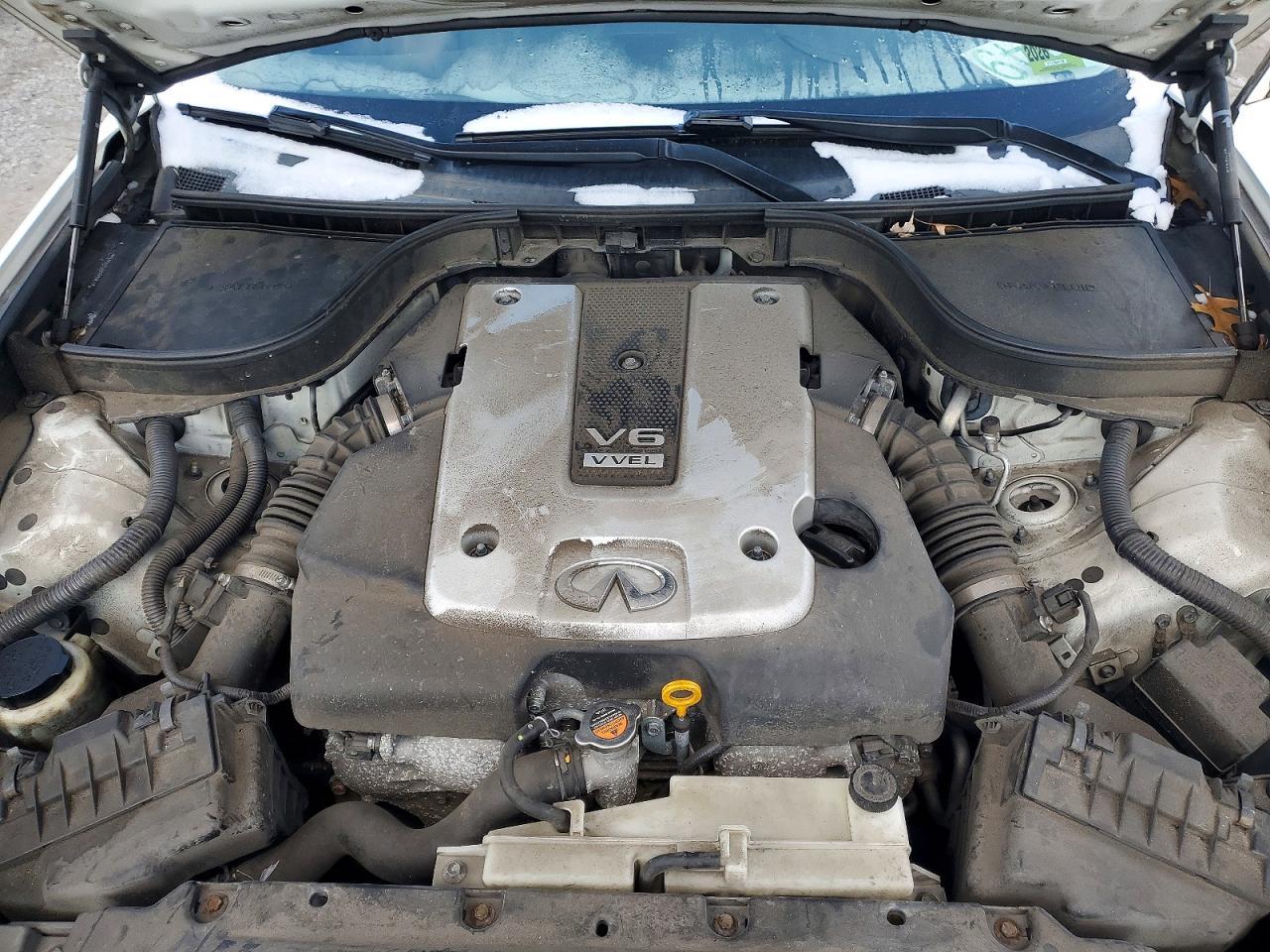 2015 INFINITI Q40