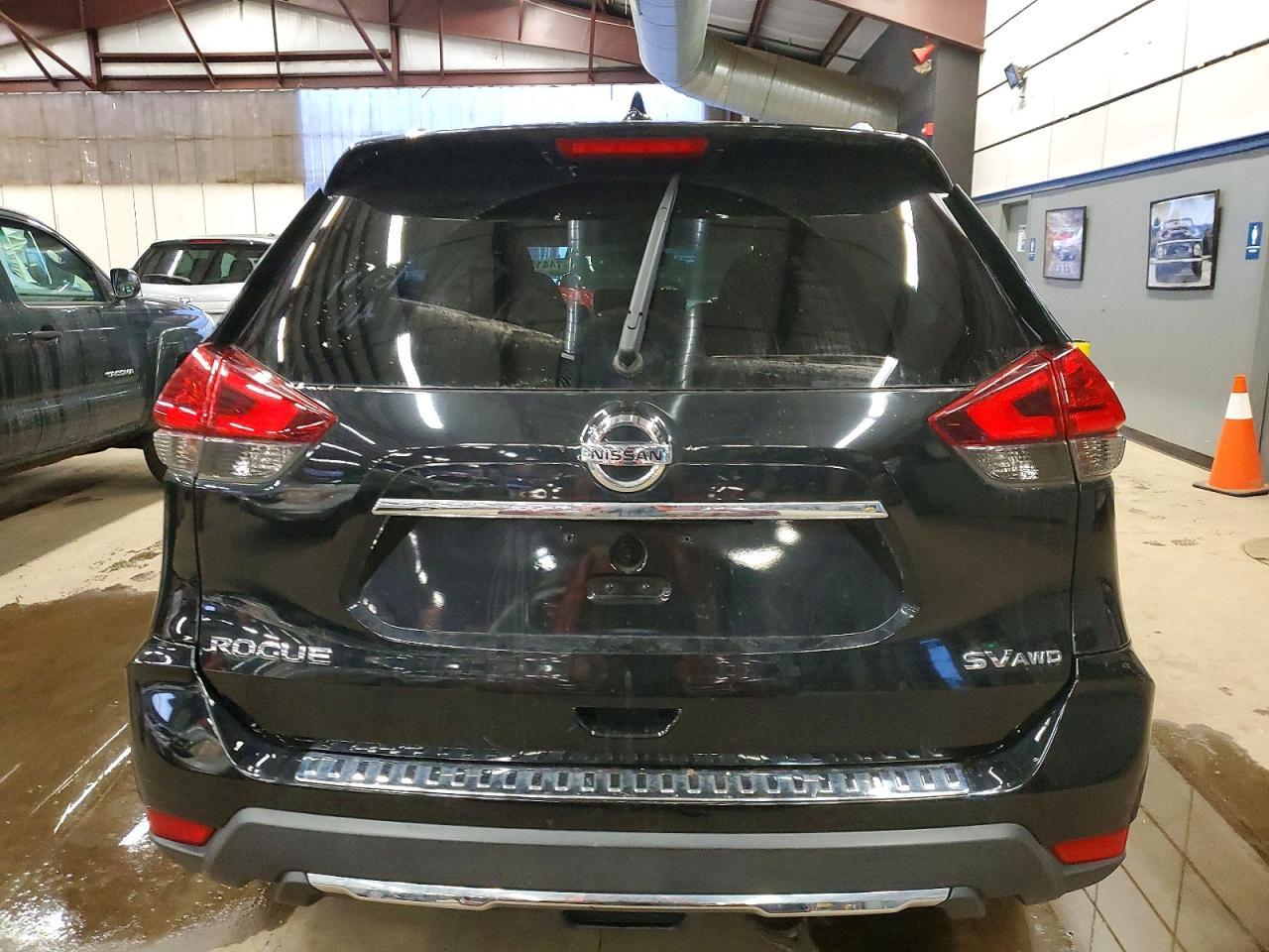 2017 NISSAN ROGUE