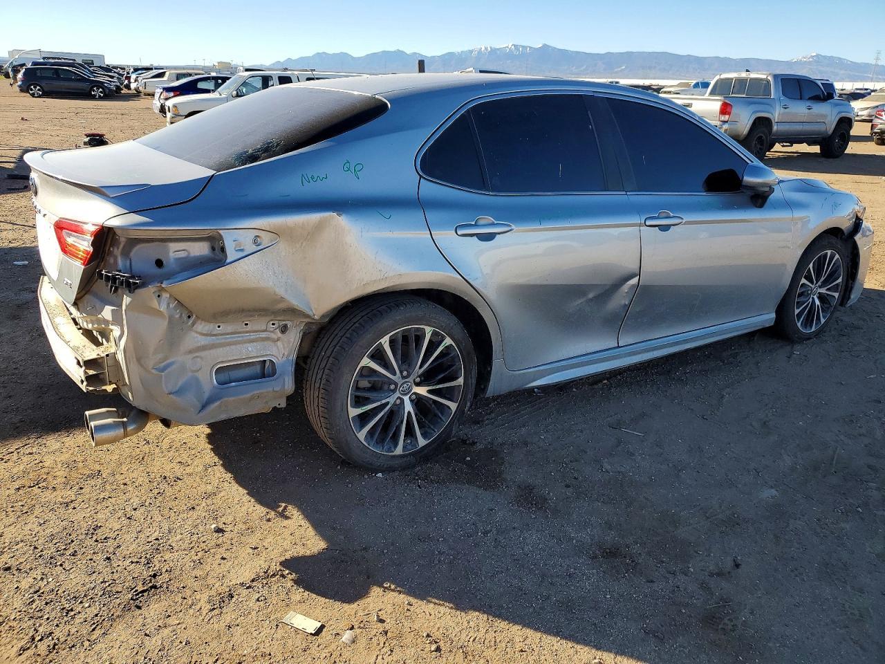 2018 TOYOTA CAMRY