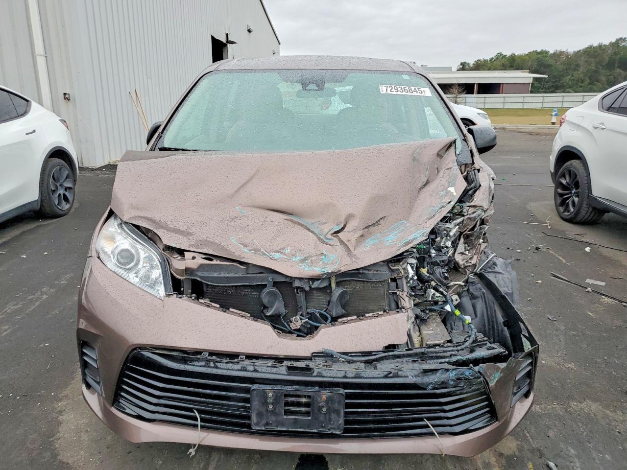 2018 TOYOTA SIENNA