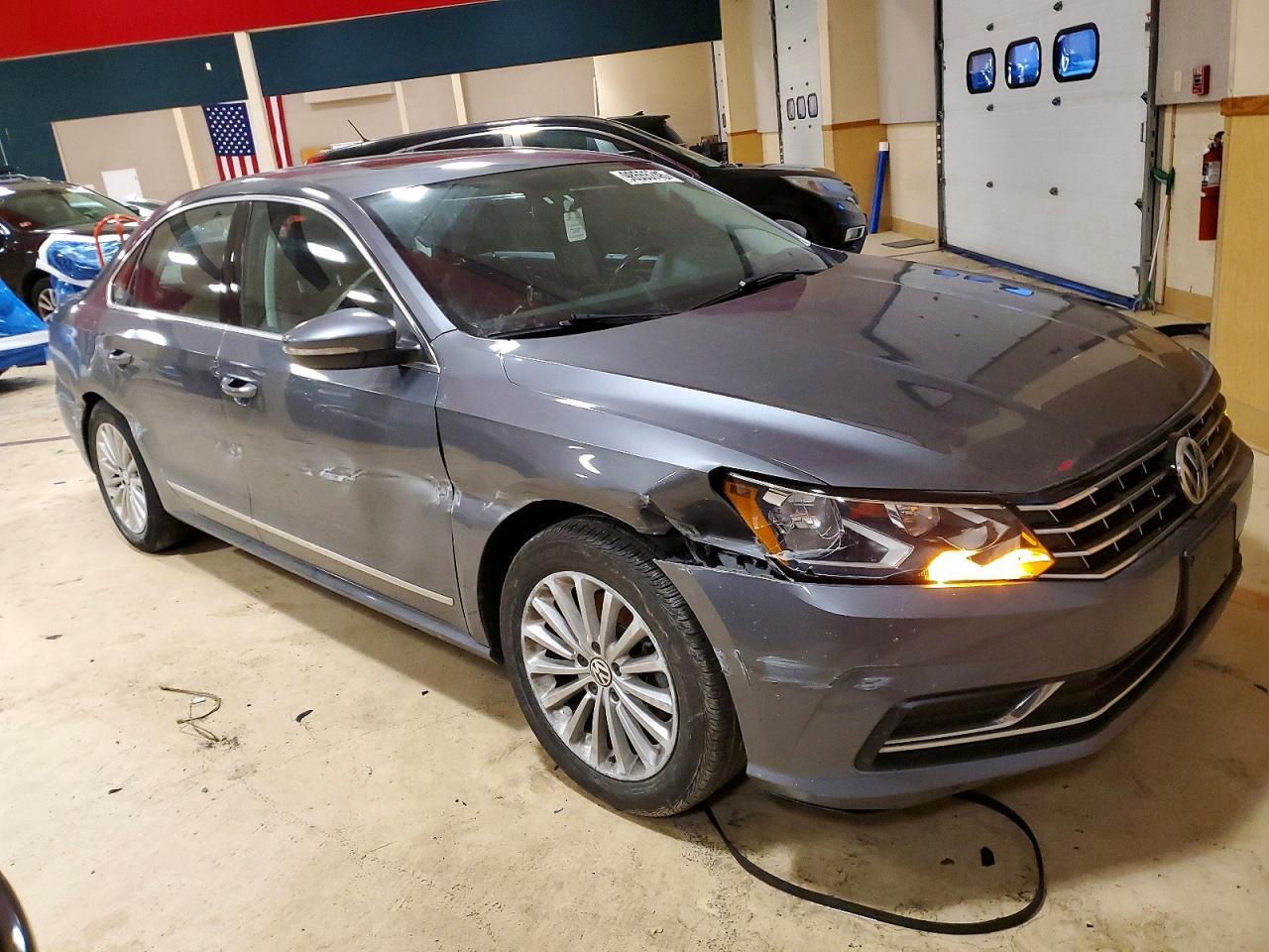 2017 VOLKSWAGEN Passat
