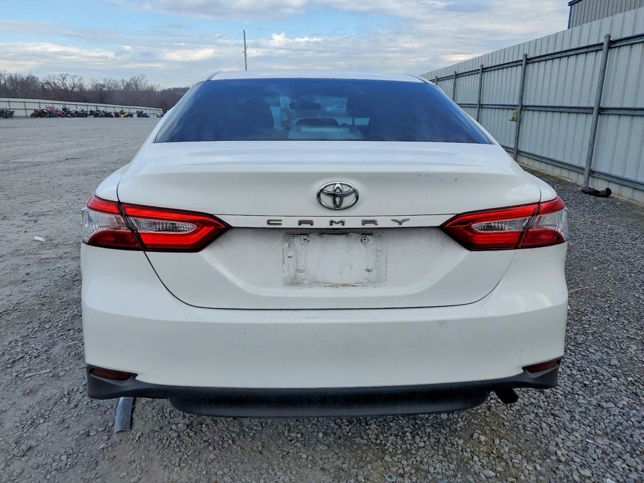 2018 TOYOTA CAMRY