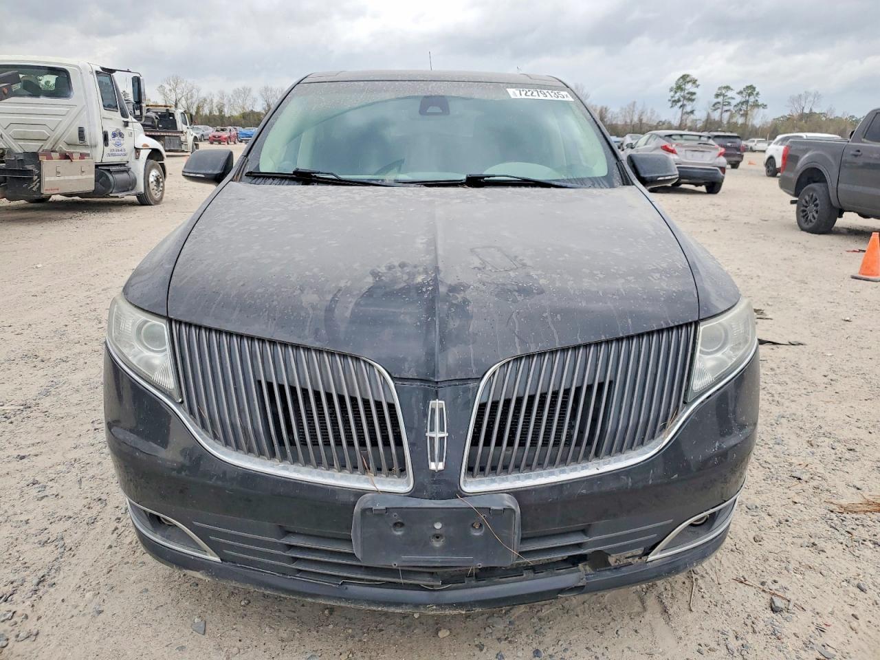 2016 LINCOLN MKT