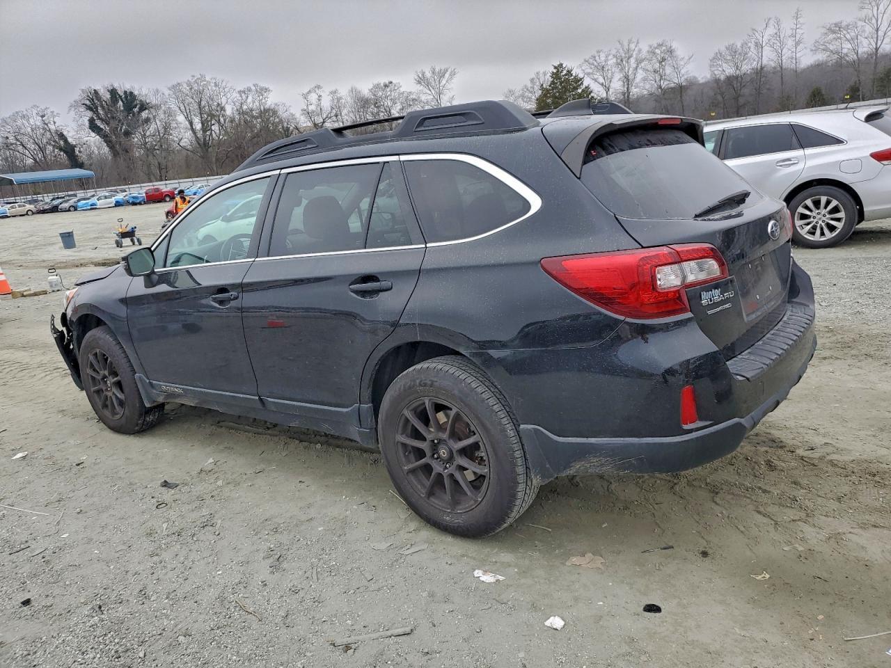 2017 SUBARU Outback