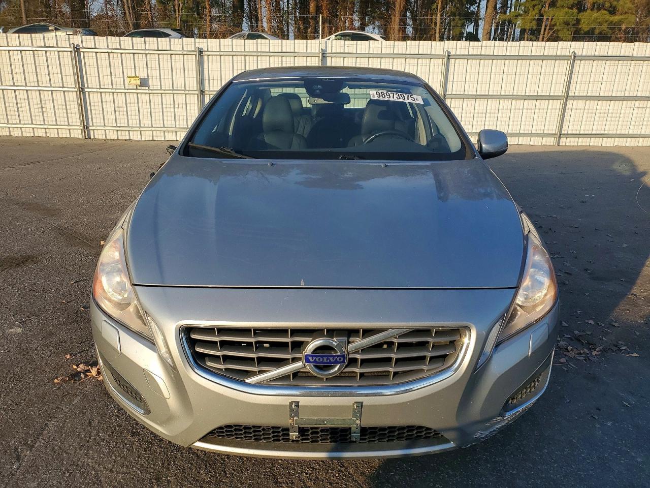 2013 VOLVO S60