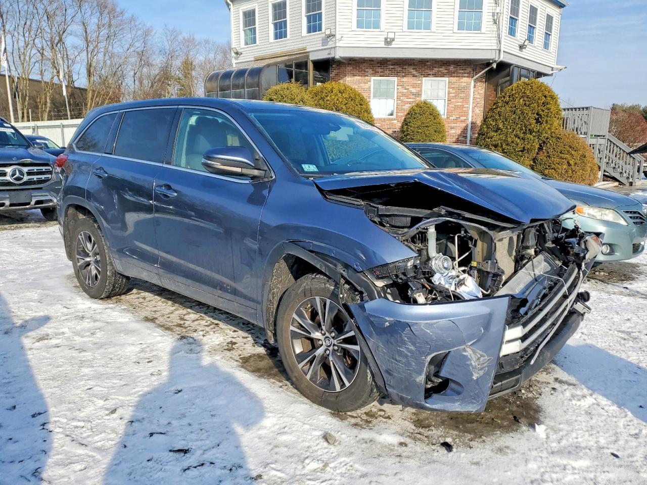 2018 TOYOTA HIGHLANDER