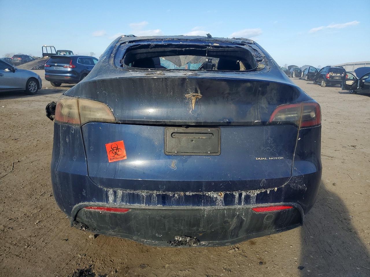 2024 TESLA MODEL Y