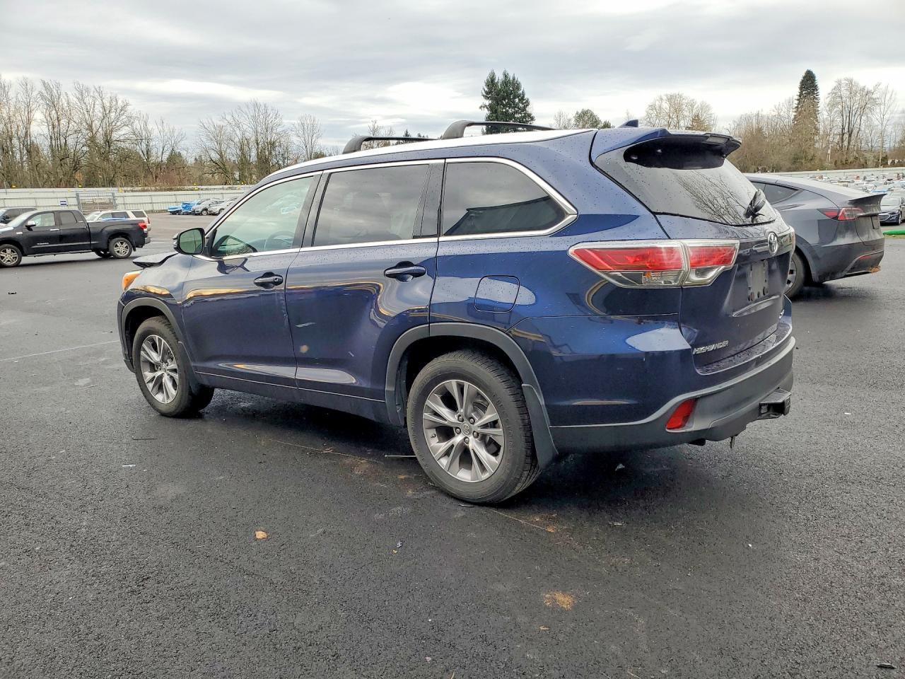 2014 TOYOTA HIGHLANDER