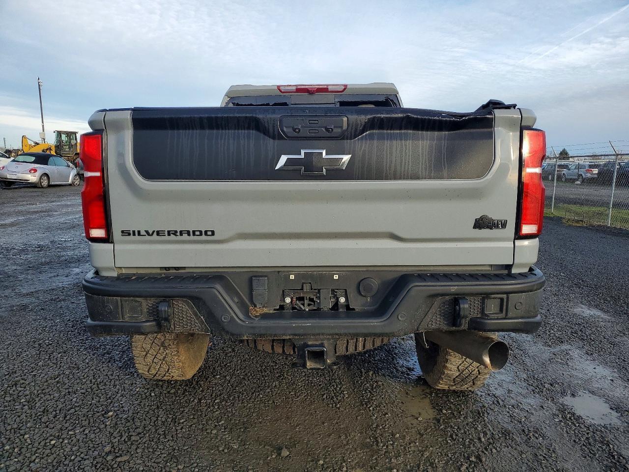 2025 CHEVROLET Silverado