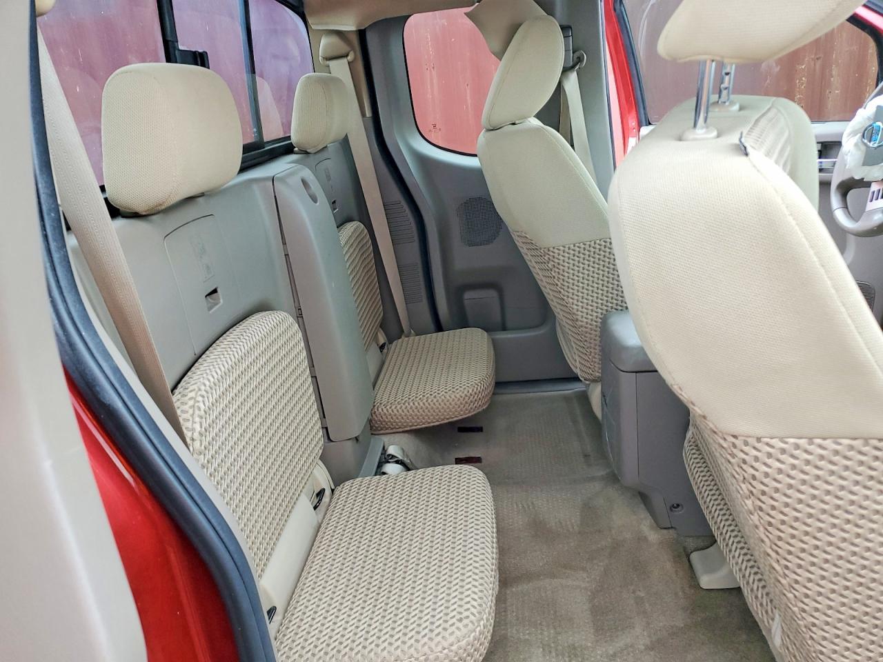 2015 NISSAN Frontier