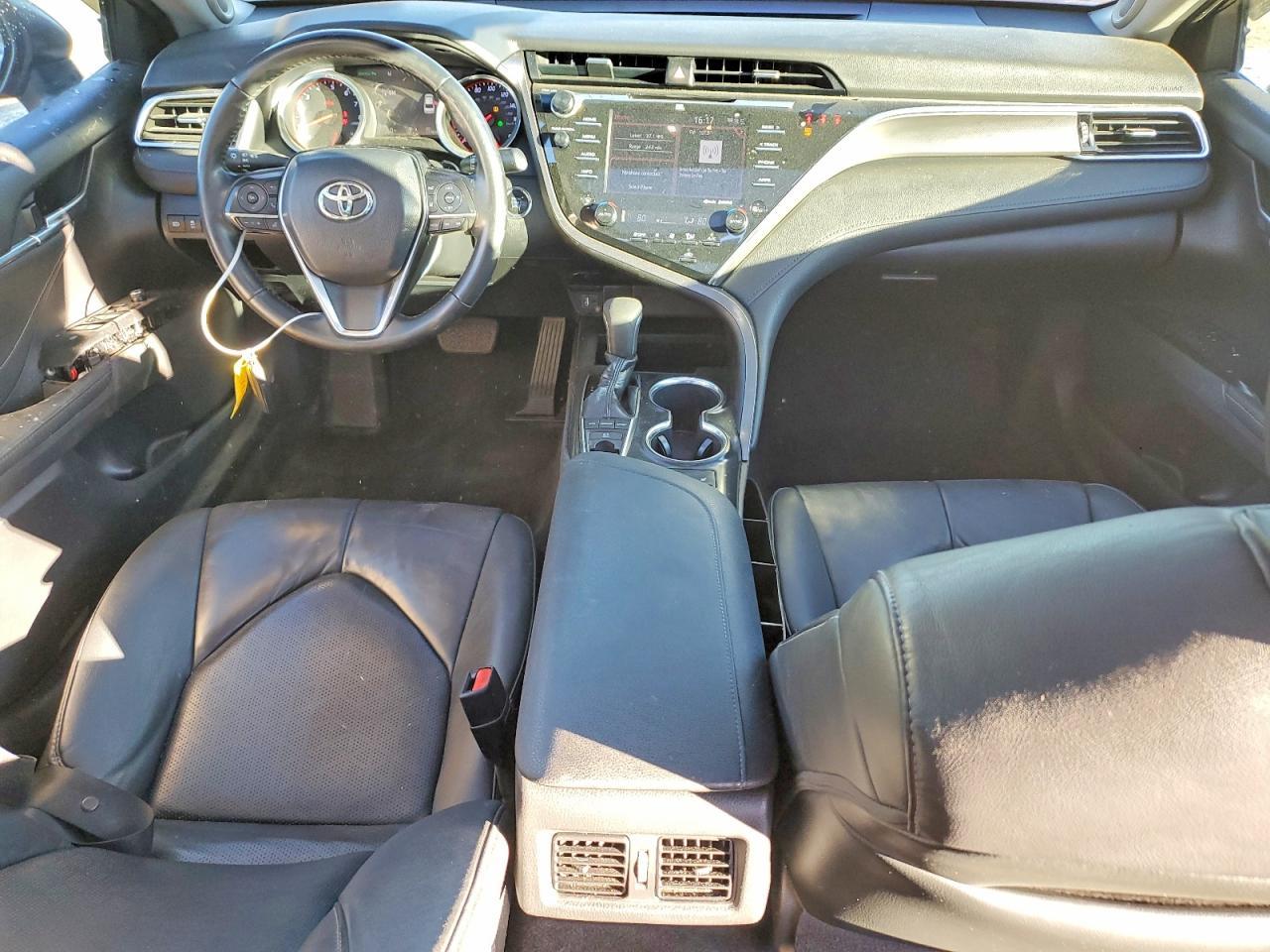 2018 TOYOTA CAMRY
