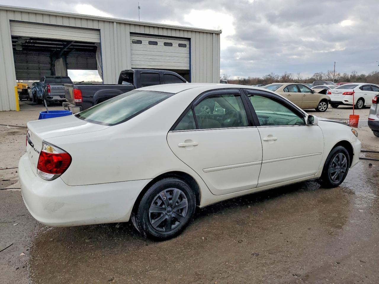 2005 TOYOTA CAMRY