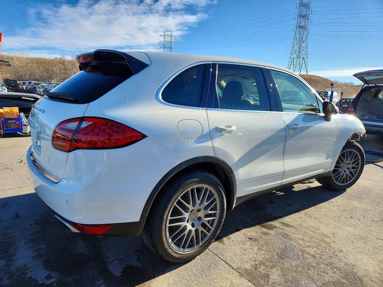 2012 PORSCHE CAYENNE