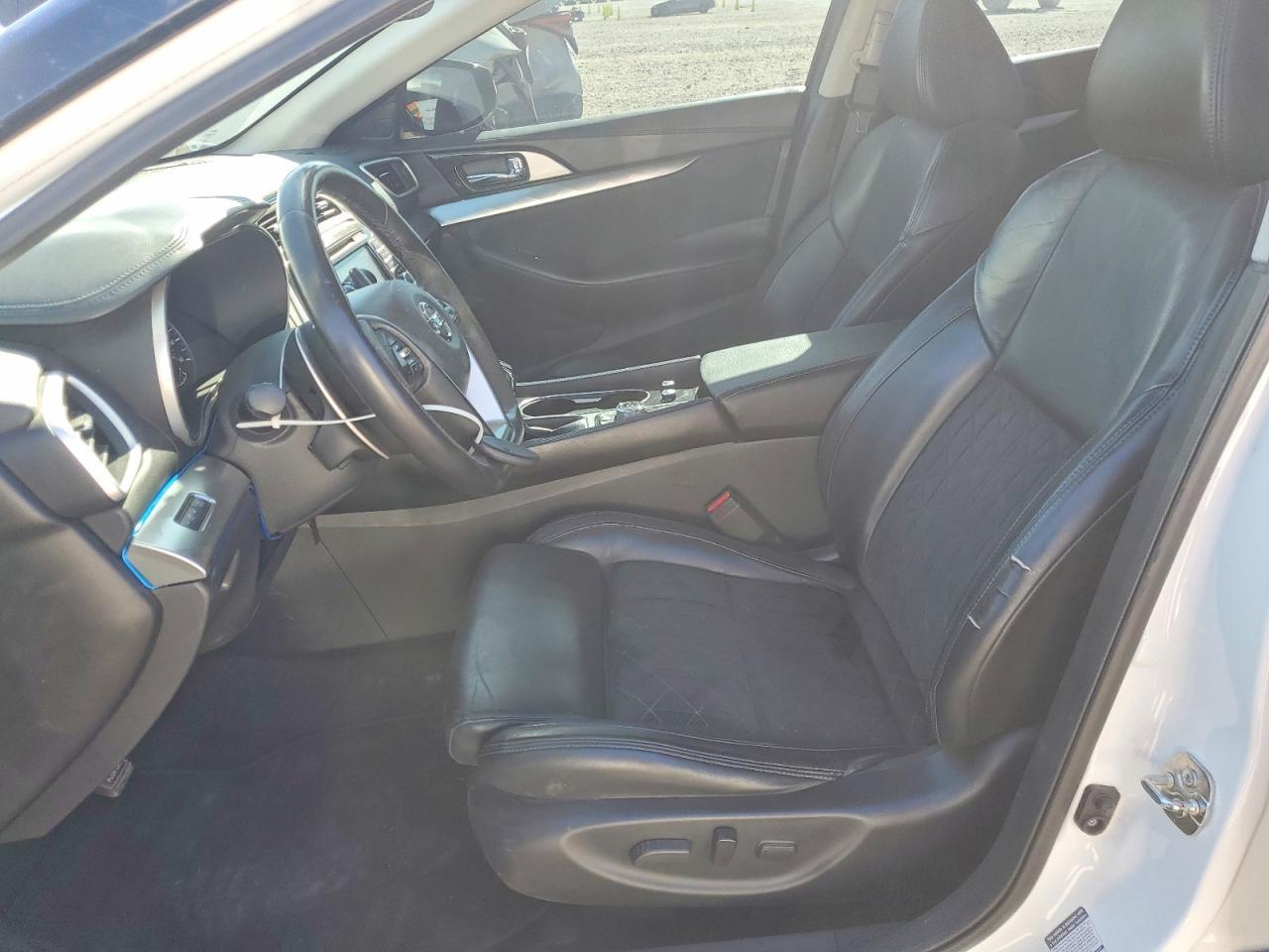 2016 NISSAN Maxima