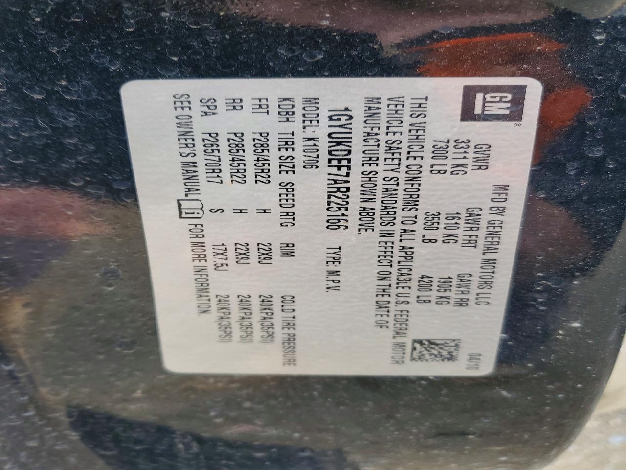2010 CADILLAC ESCALADE