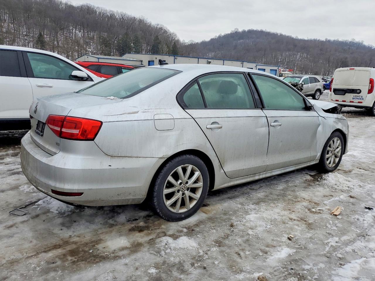 2015 VOLKSWAGEN JETTA