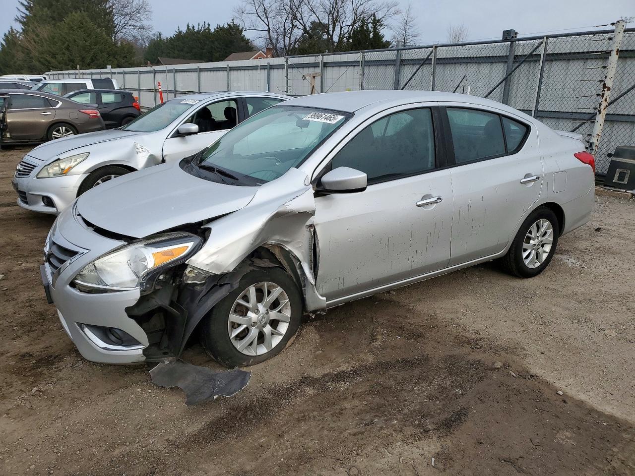2017 NISSAN VERSA