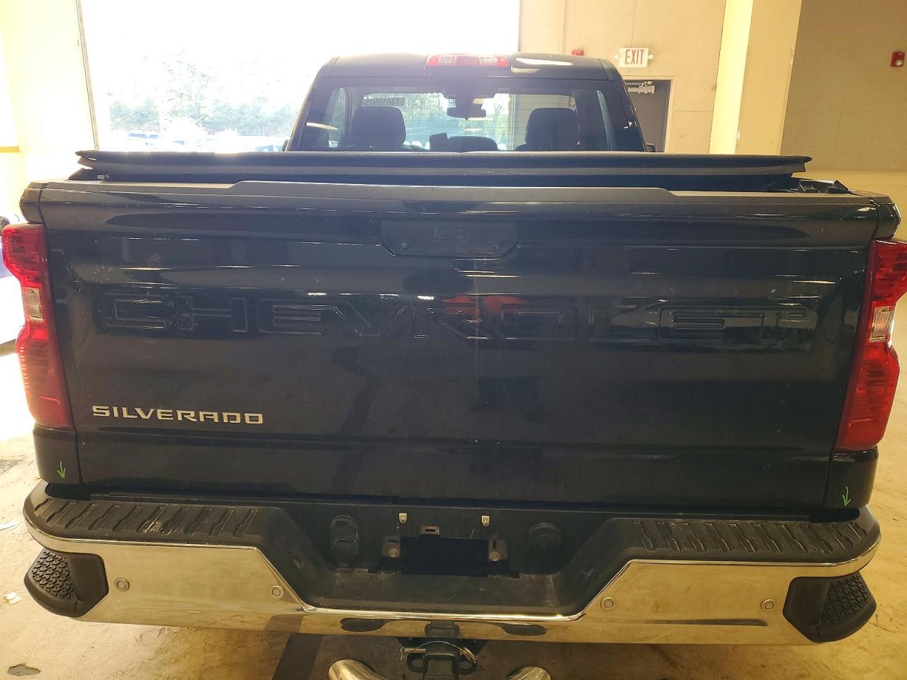 2025 CHEVROLET Silverado
