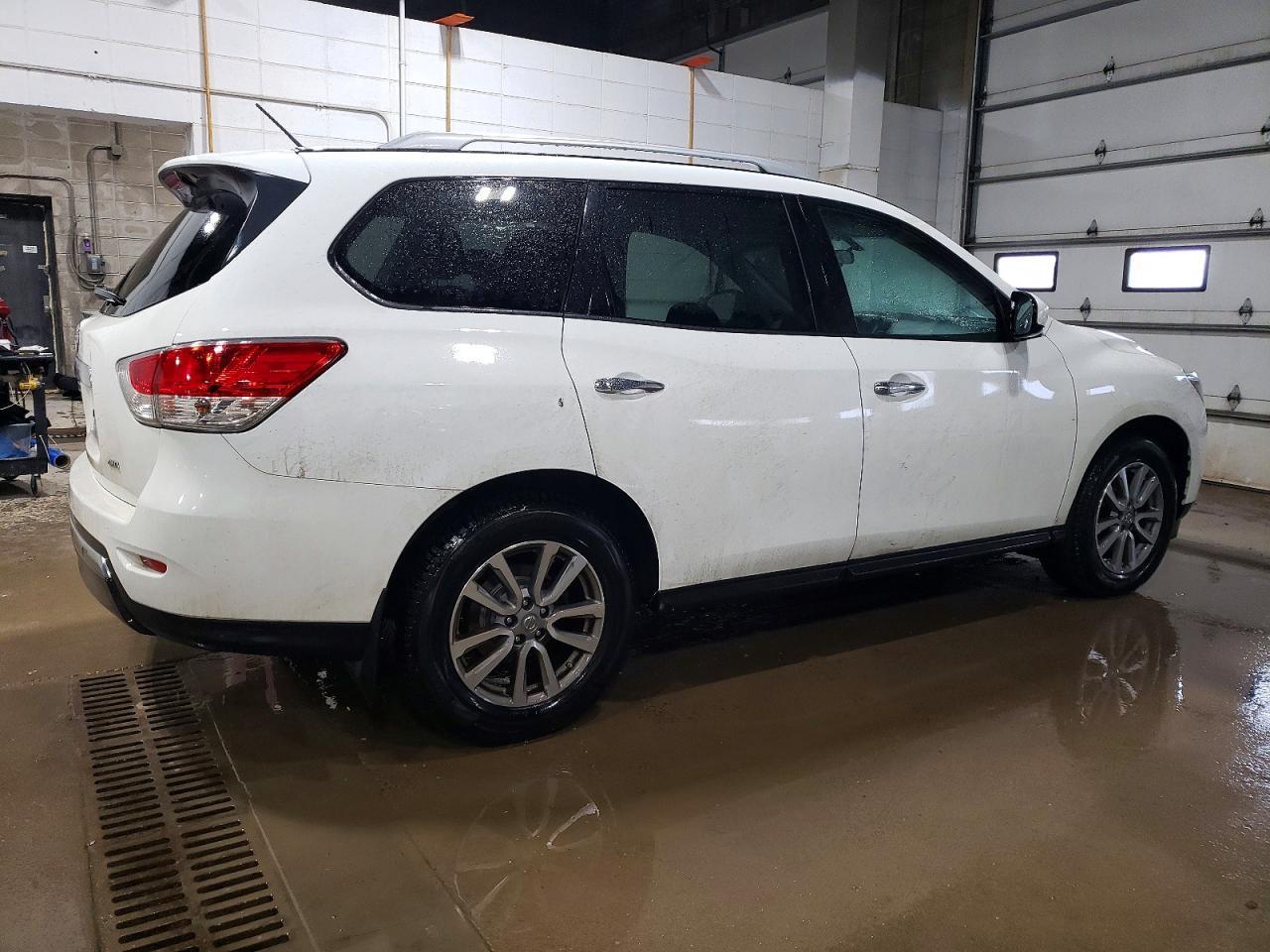 2015 NISSAN PATHFINDER