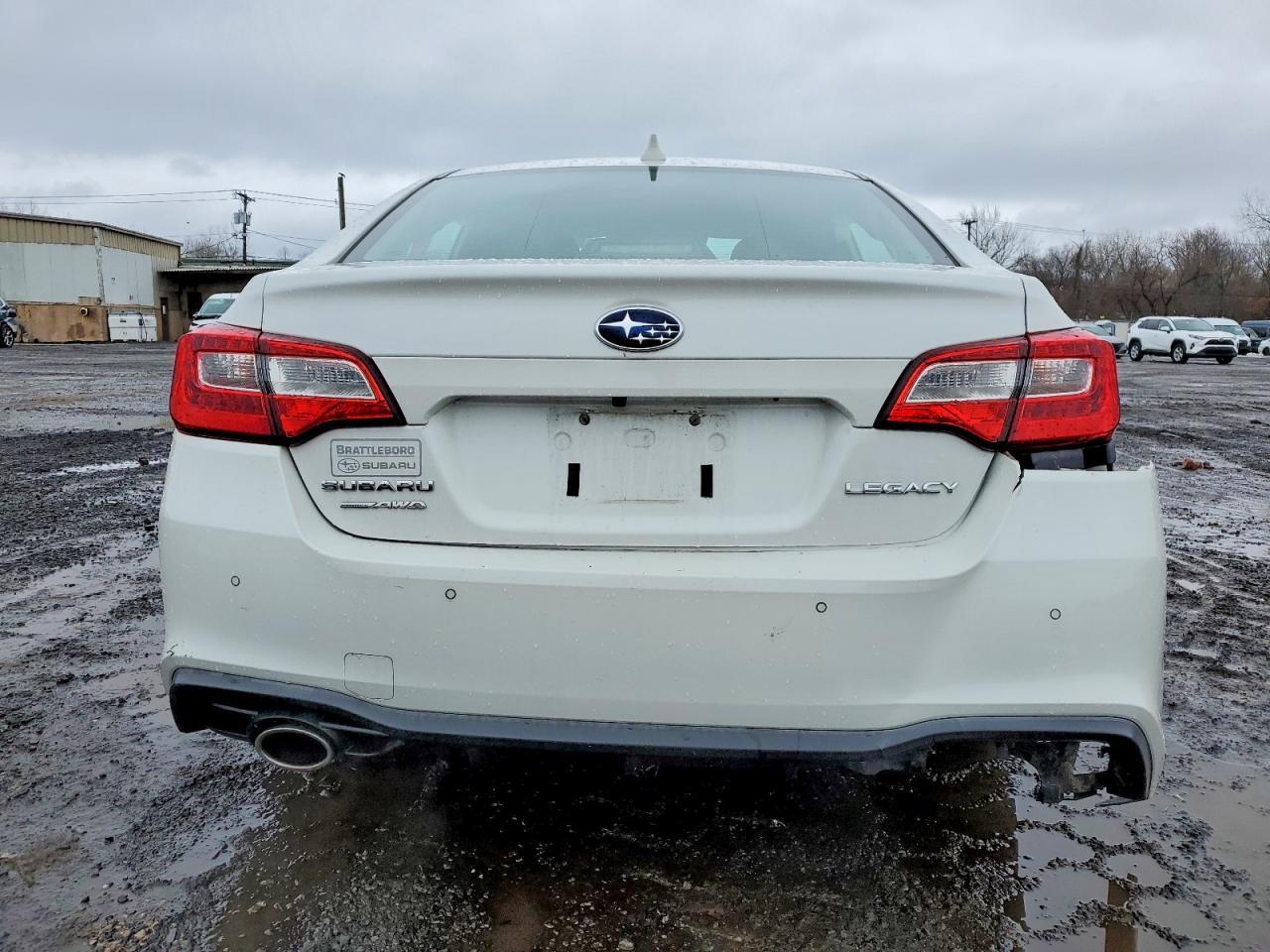 2018 SUBARU Legacy