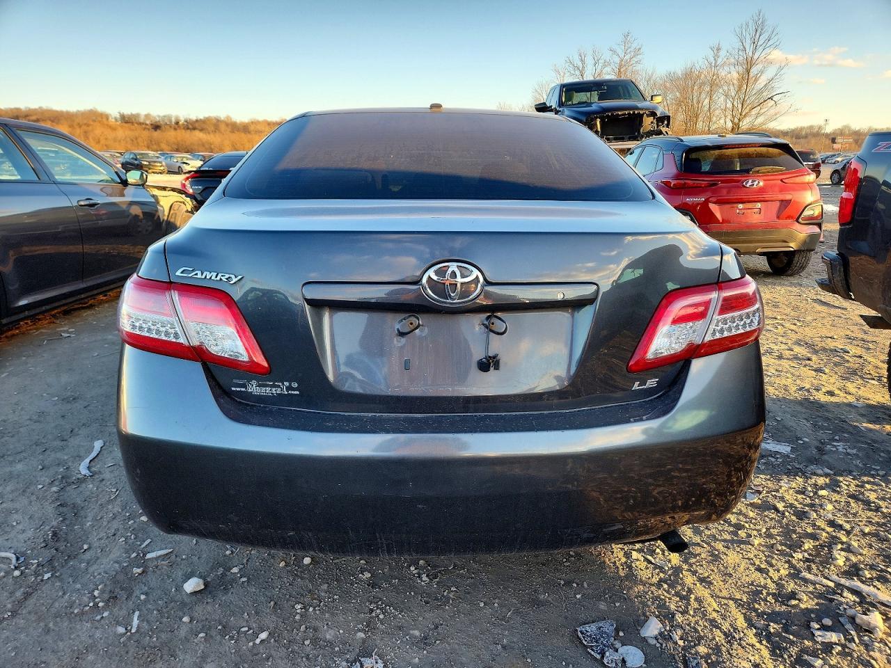 2011 TOYOTA CAMRY
