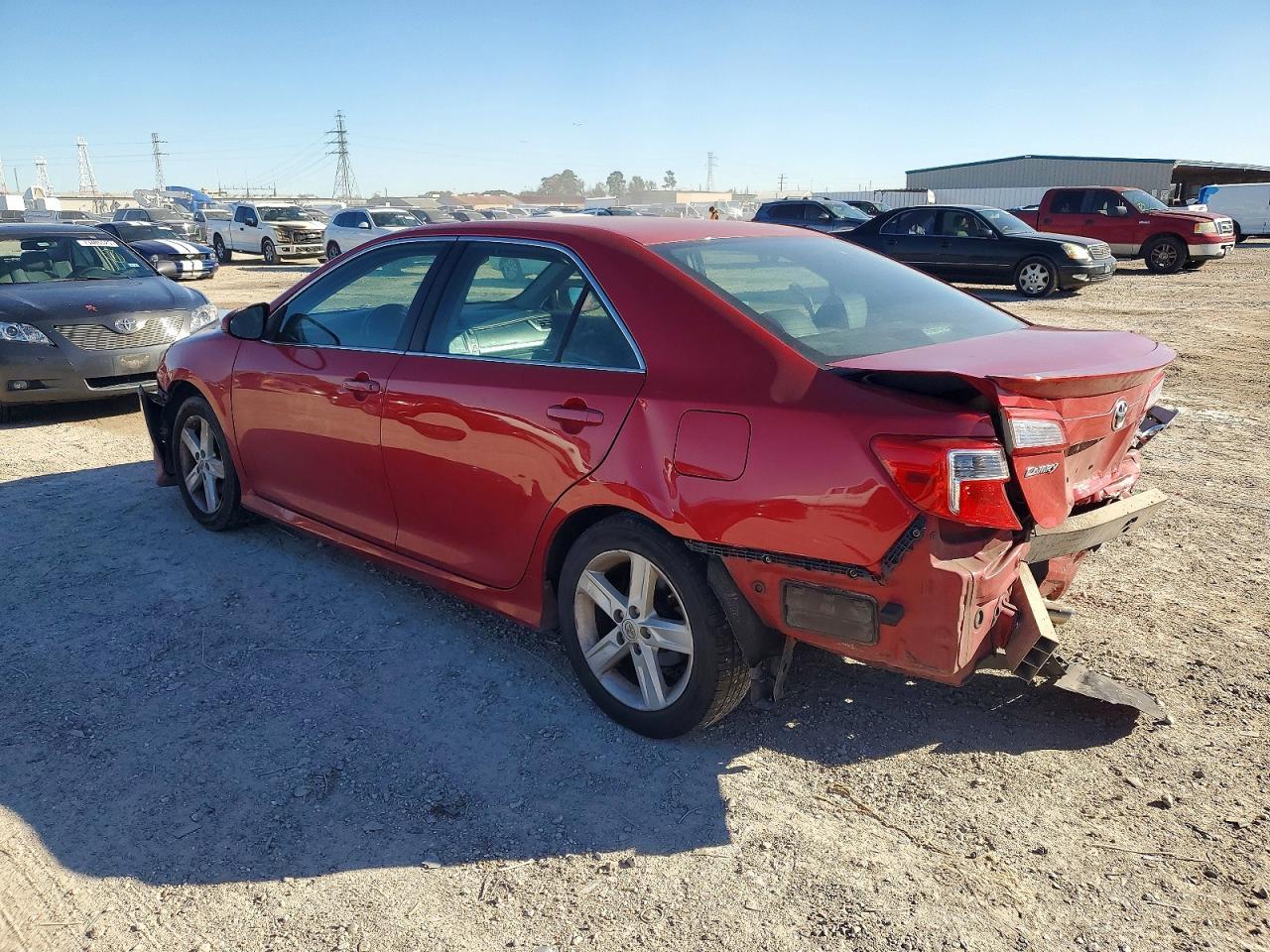 2014 TOYOTA CAMRY