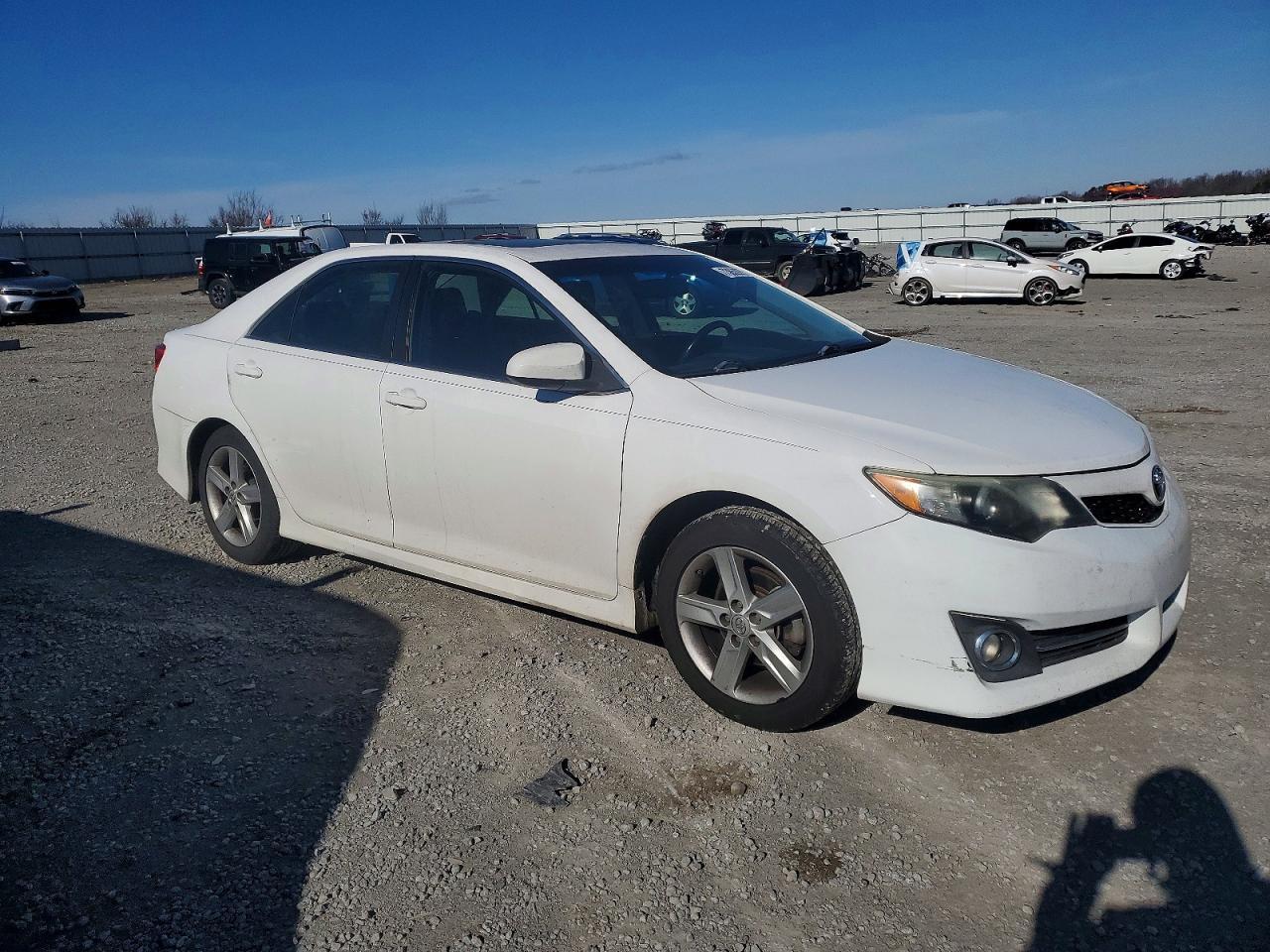 2014 TOYOTA CAMRY