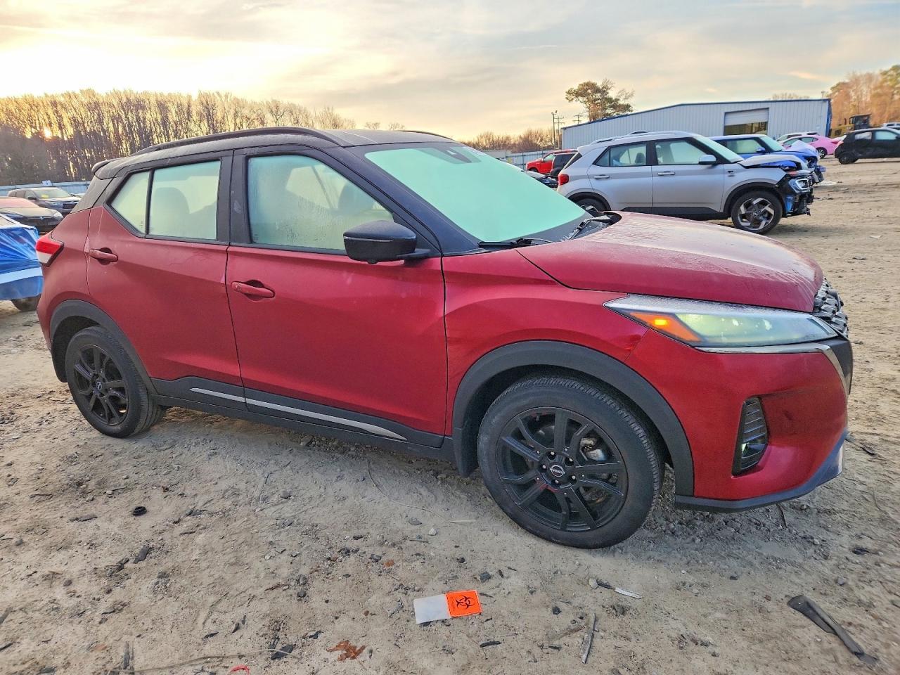 2023 NISSAN KICKS