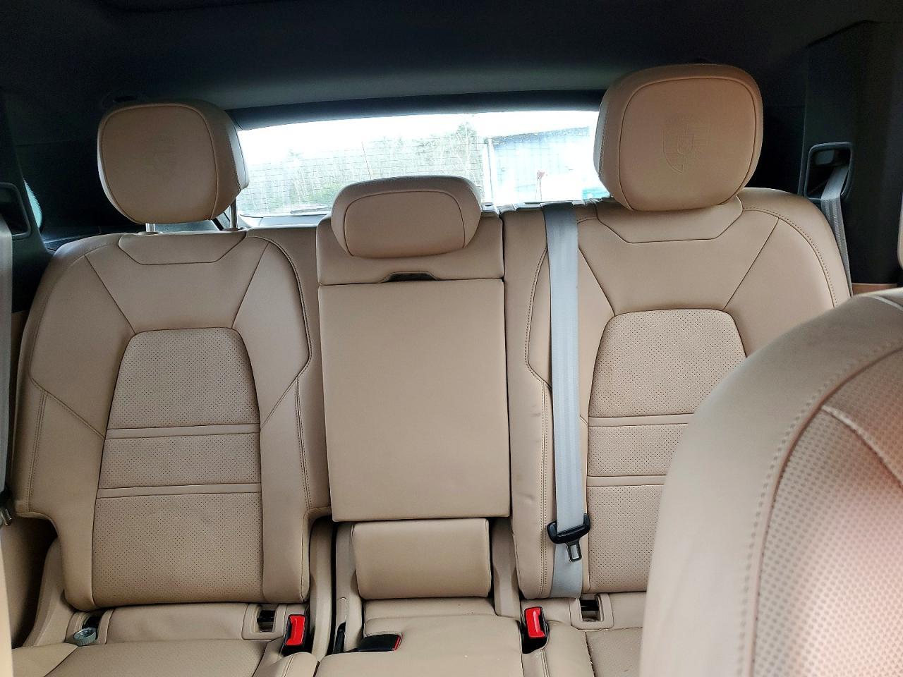 2023 PORSCHE CAYENNE