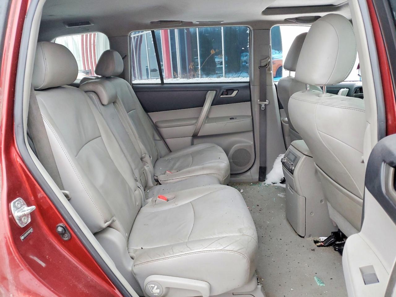 2010 TOYOTA HIGHLANDER