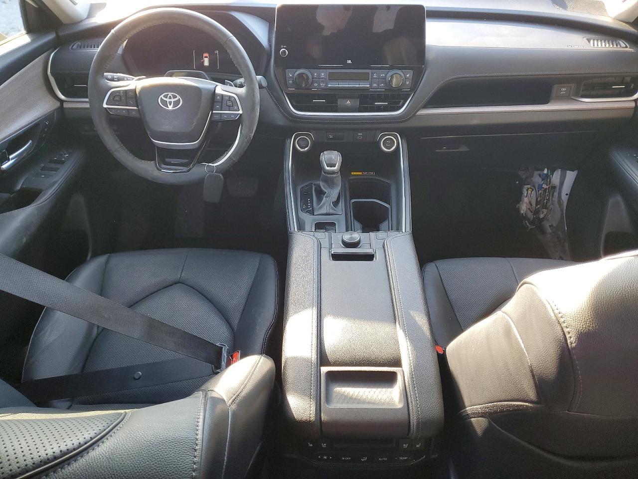 2024 TOYOTA HIGHLANDER