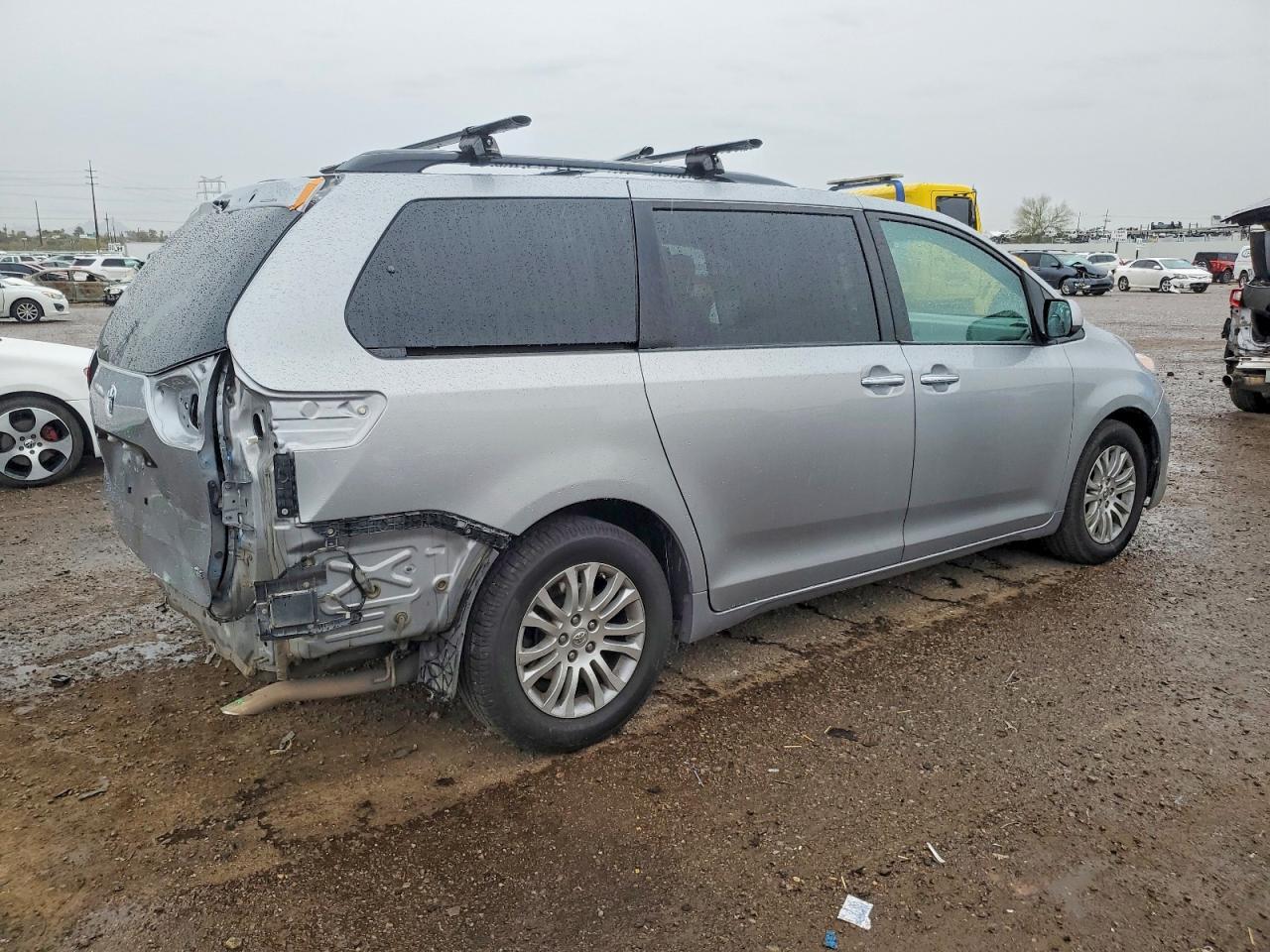 2015 TOYOTA SIENNA