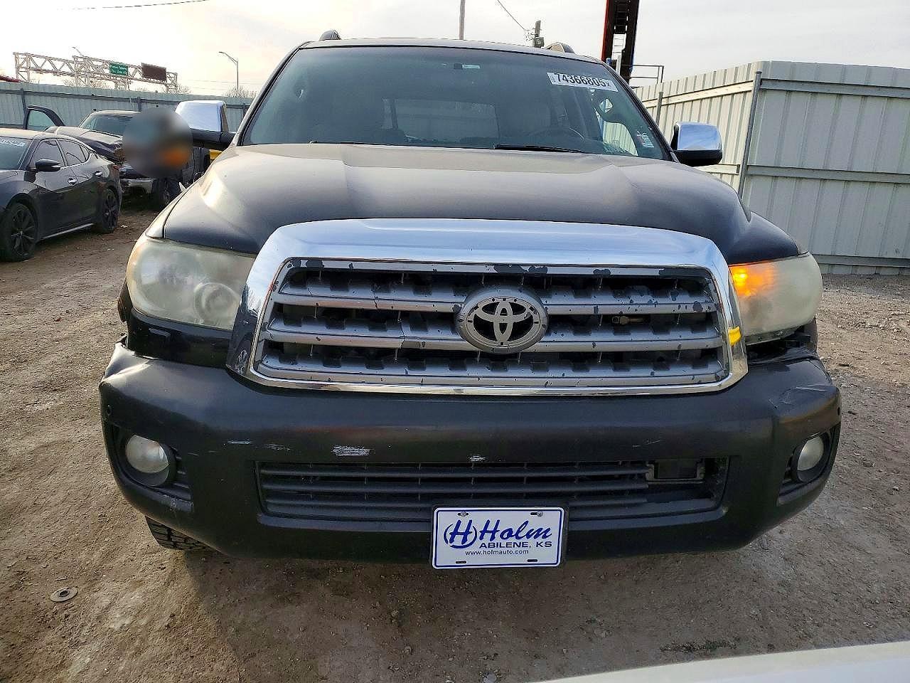 2010 TOYOTA Sequoia