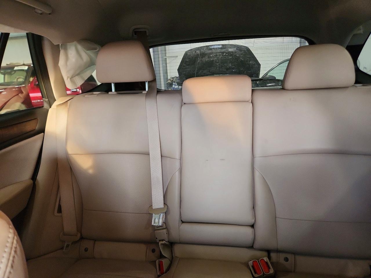 2017 SUBARU Outback