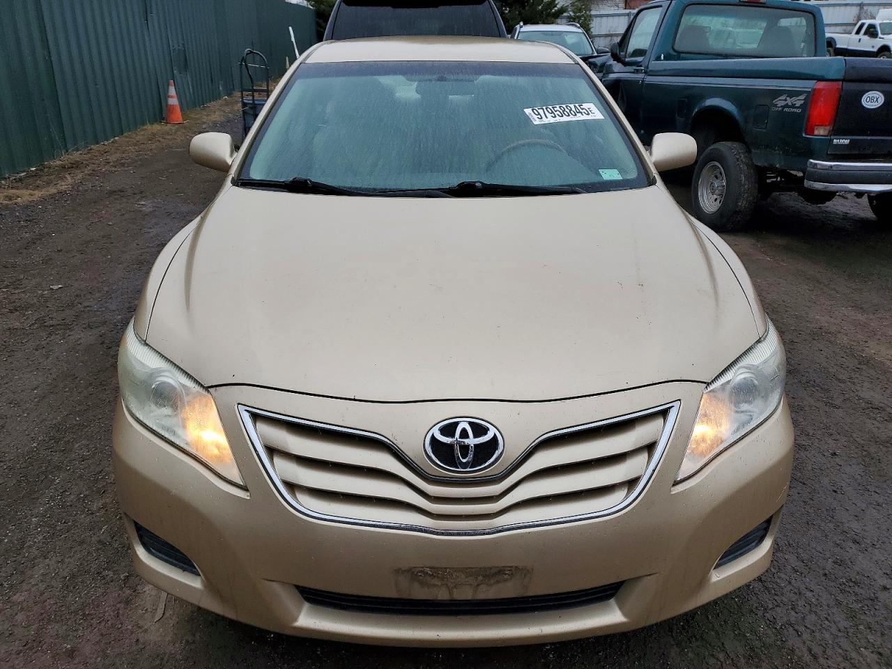 2011 TOYOTA CAMRY