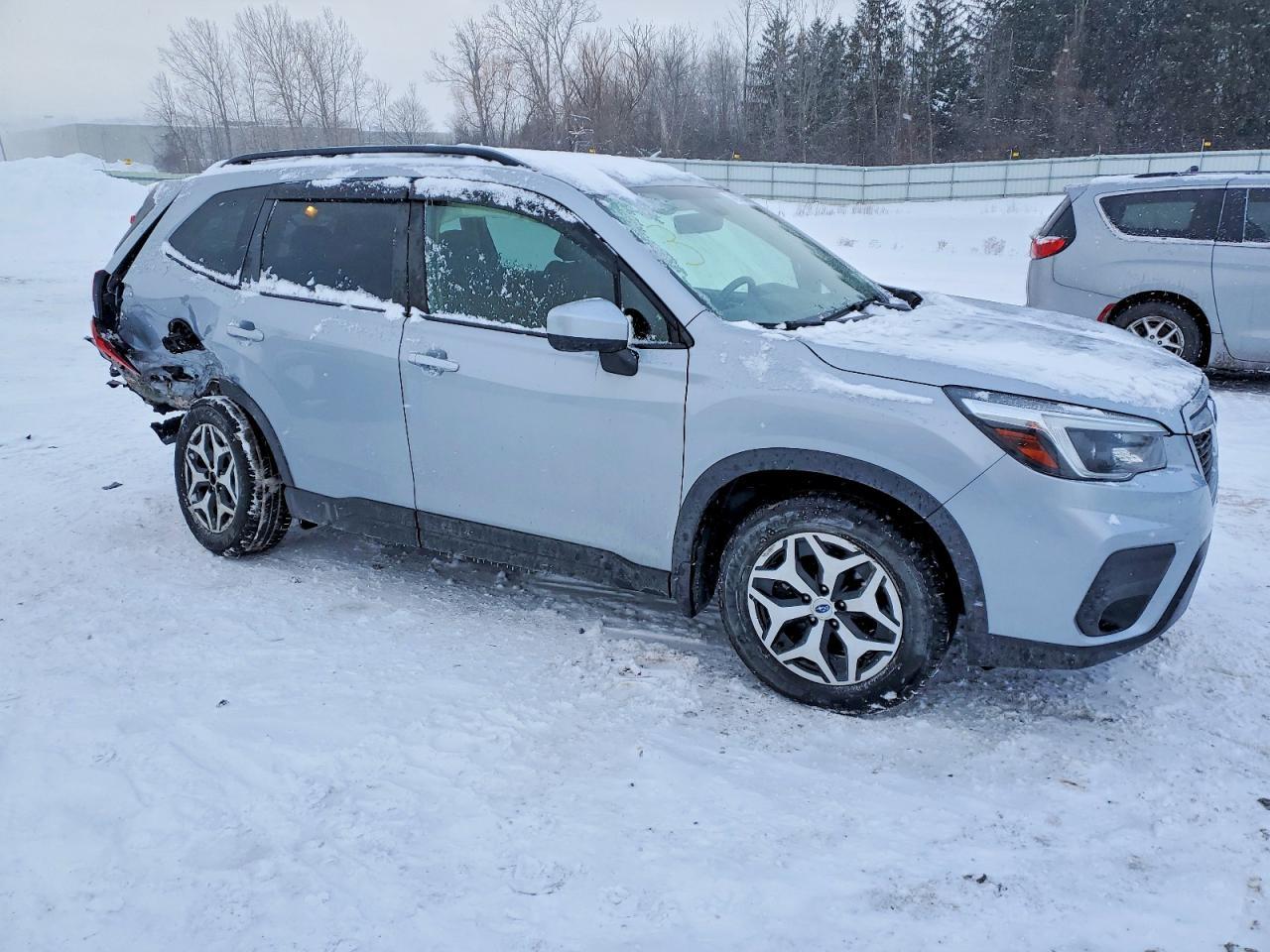 2021 SUBARU FORESTER