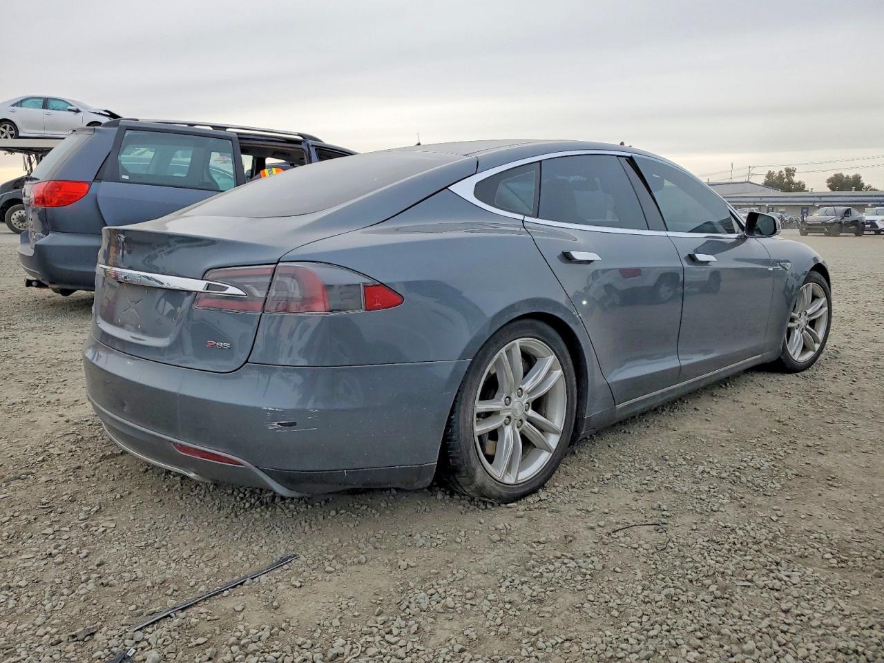 2013 TESLA MODEL S