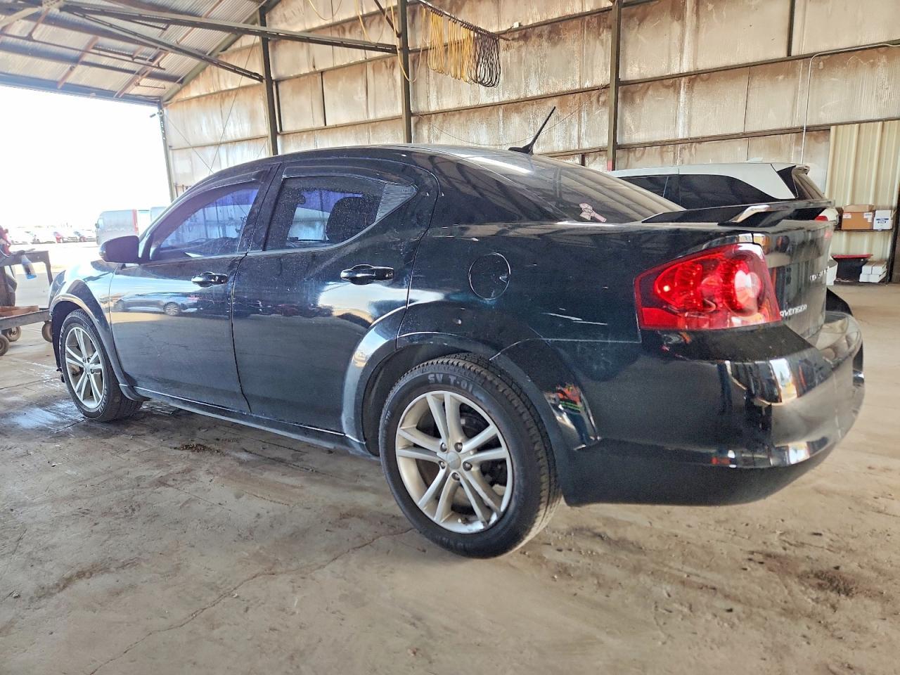 2013 DODGE Avenger