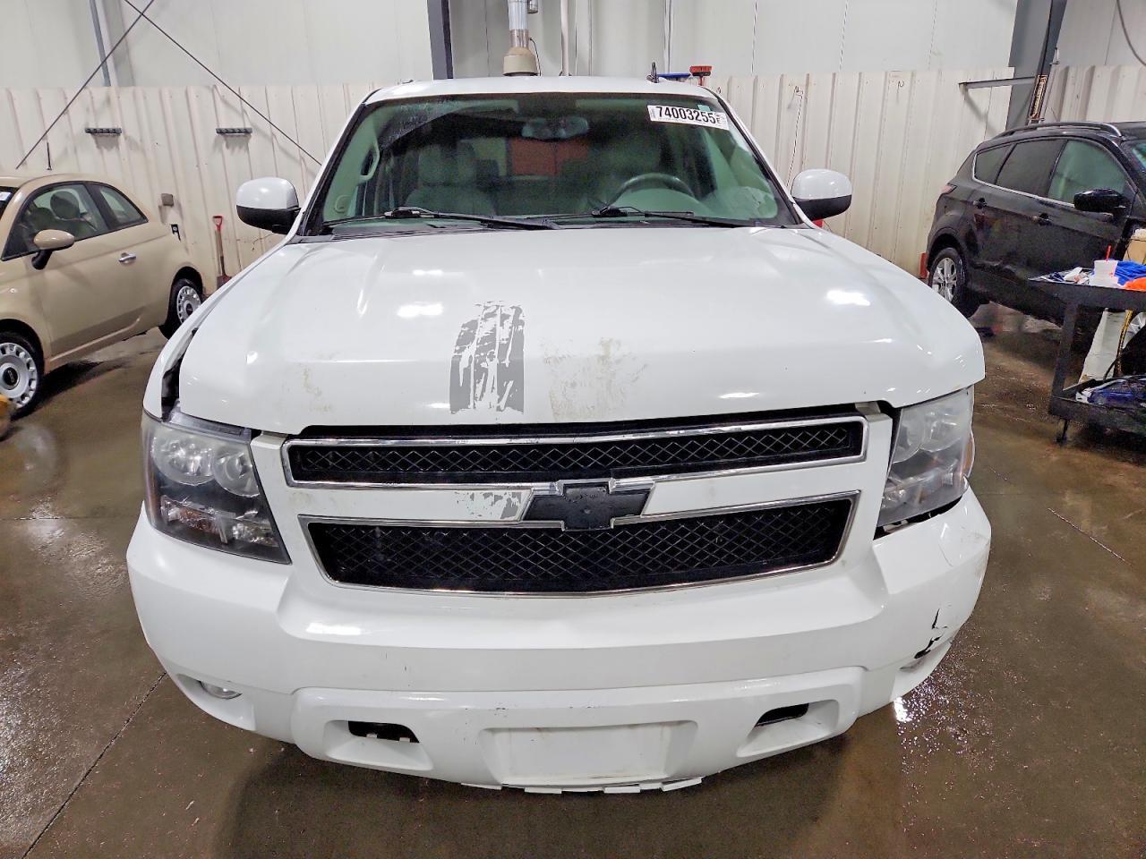 2011 CHEVROLET Suburban