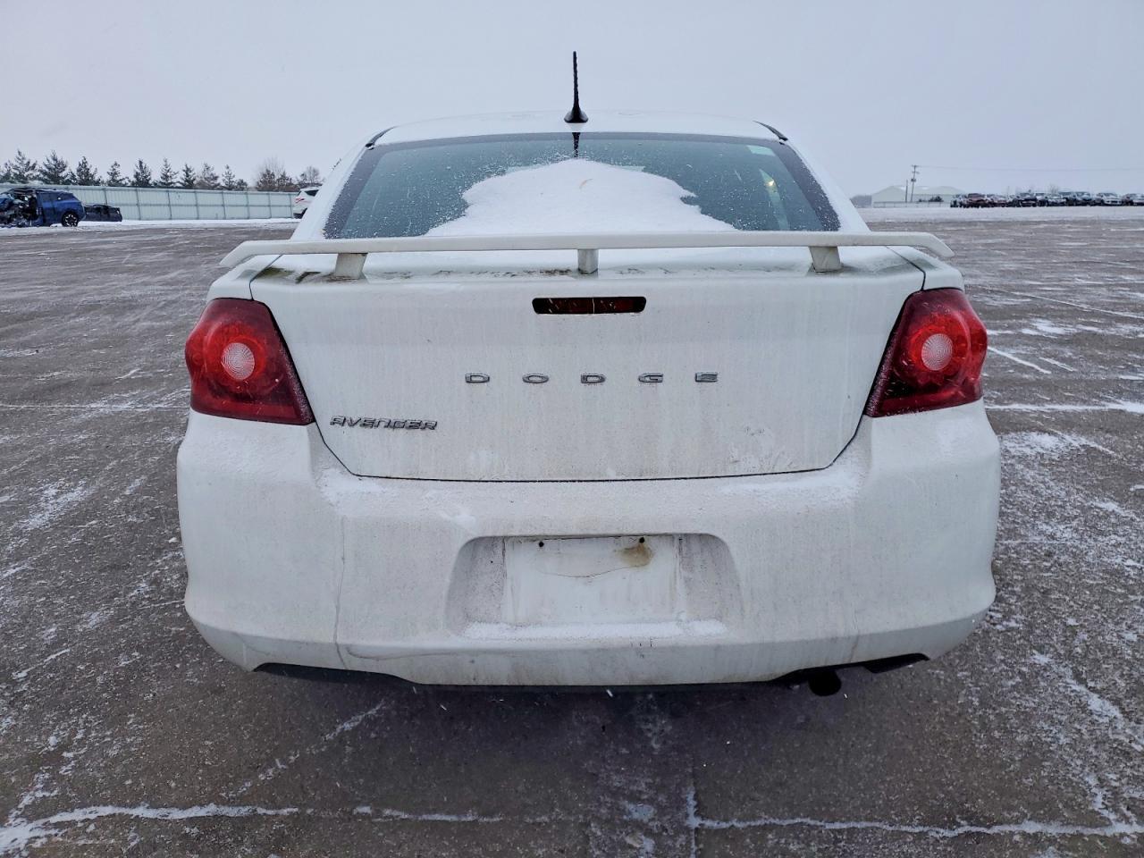 2011 DODGE Avenger