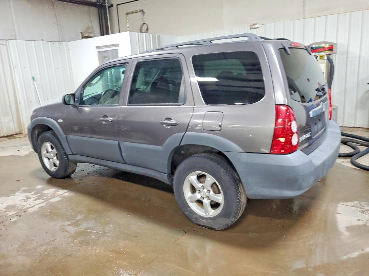 2006 MAZDA Tribute