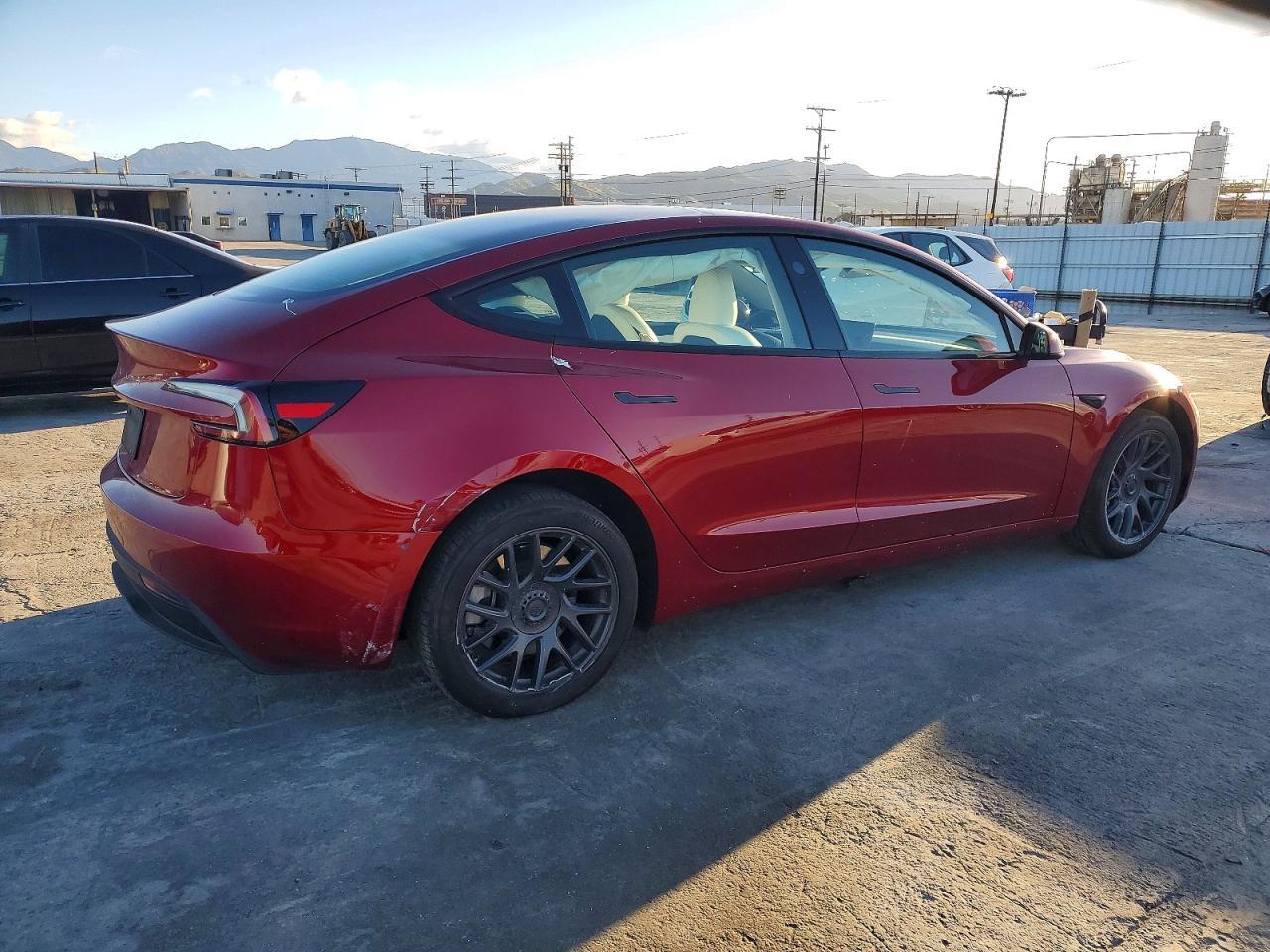 2025 TESLA MODEL 3