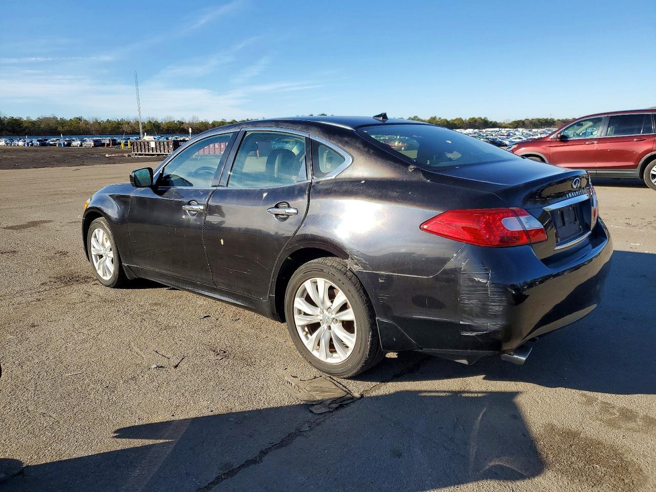 2011 INFINITI M37