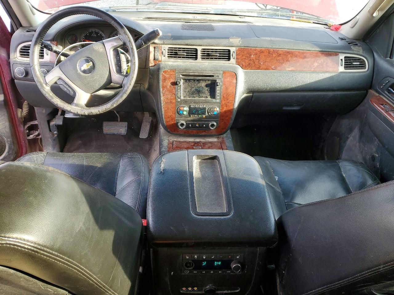 2011 CHEVROLET Suburban