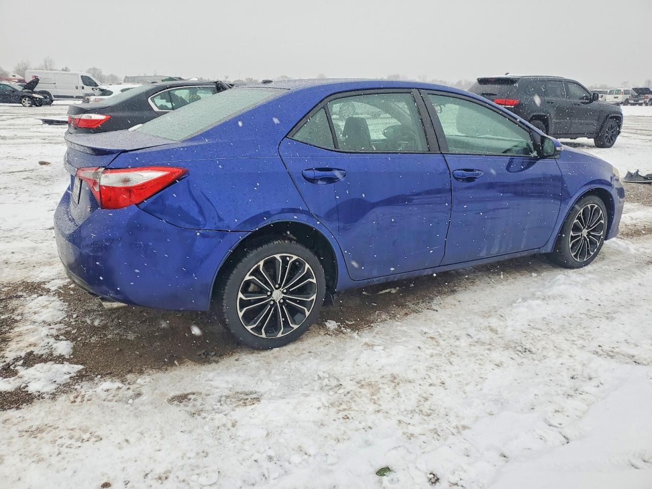 2015 TOYOTA COROLLA