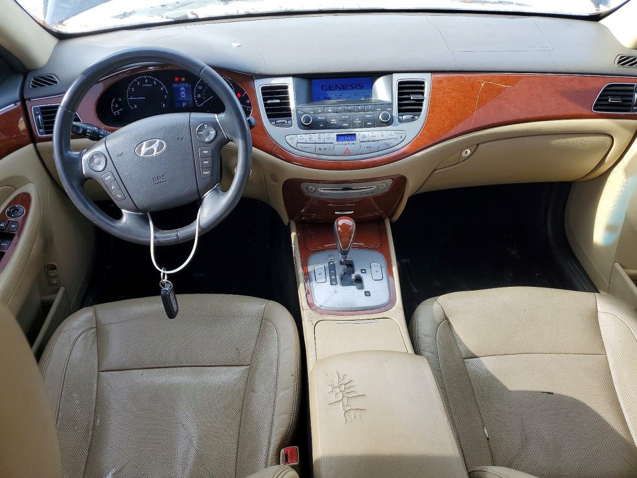 2013 HYUNDAI GENESIS