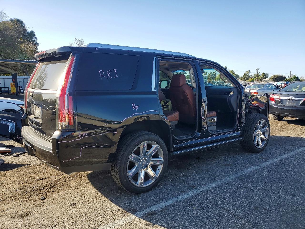 2018 CADILLAC ESCALADE