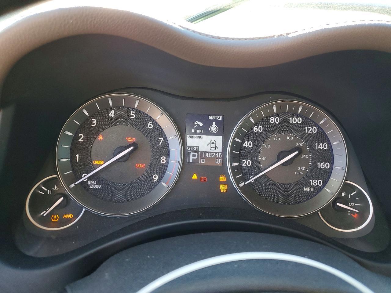 2011 INFINITI M37