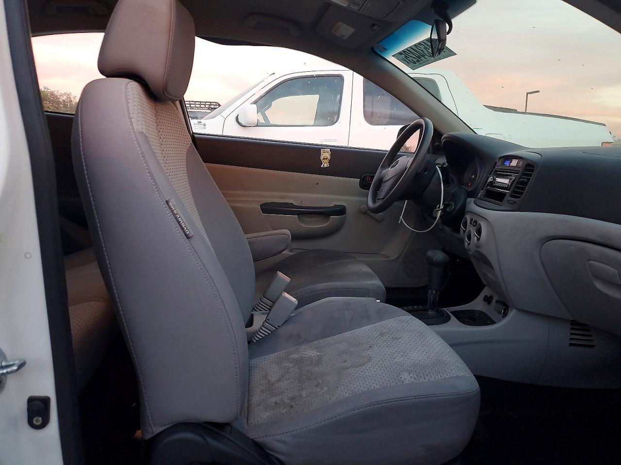 2010 HYUNDAI ACCENT